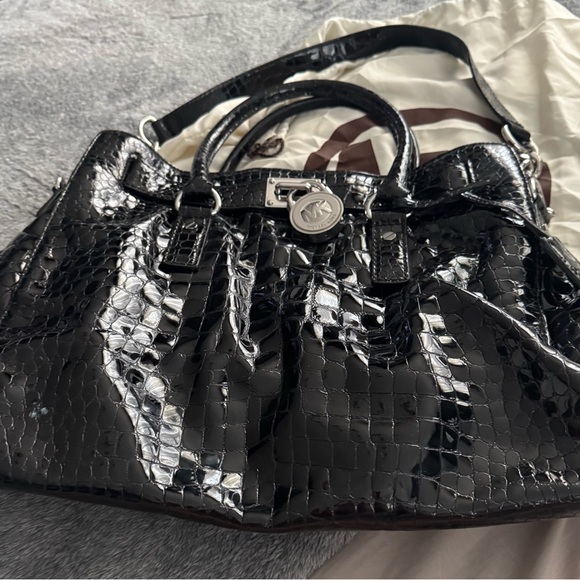 Michael Kors Hamilton Black Croc-Embossed Women's Bag - Picture 5 of 8